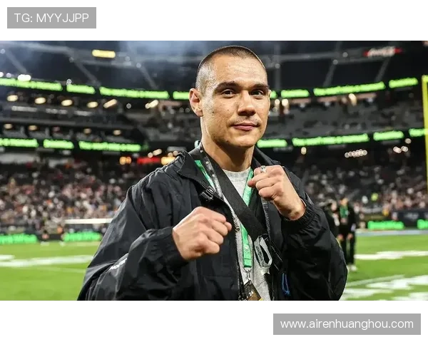 女子超次中量级拳王大战斯宾塞激战马耶尔巅峰对决震撼开场