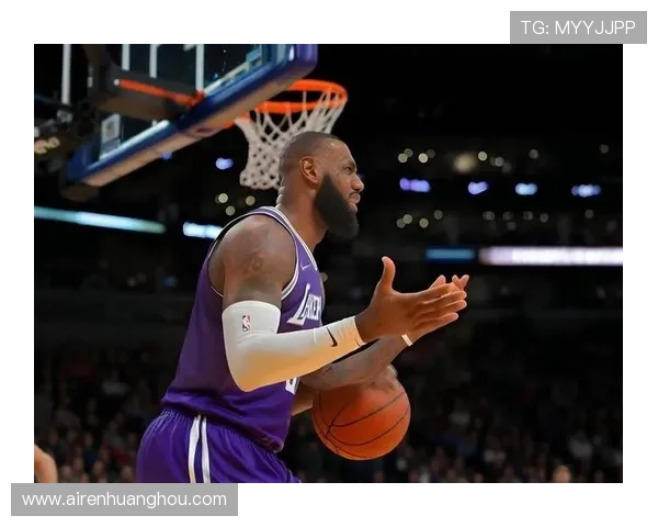 詹姆斯创历史新纪录连续1460场比赛得分5分以上